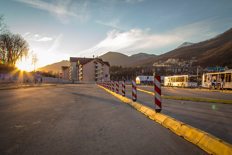 Делиниаторы дорожные (без разрыва) с пластинами