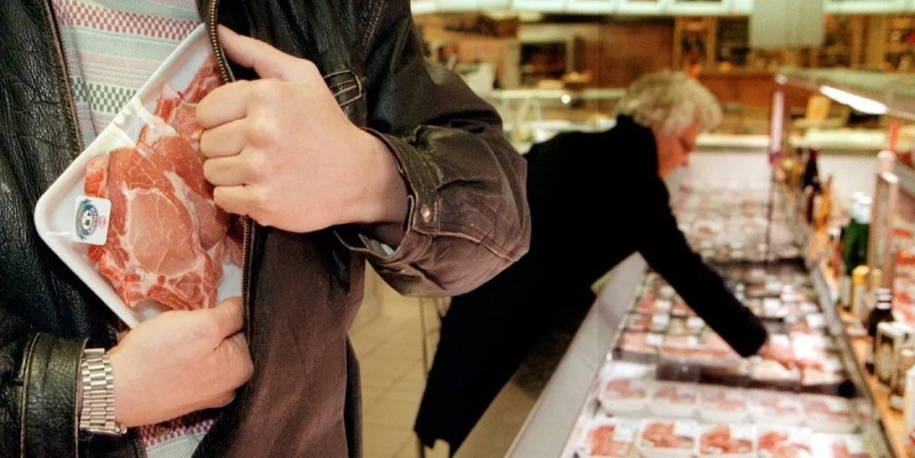 Кража в слепой зоне магазина