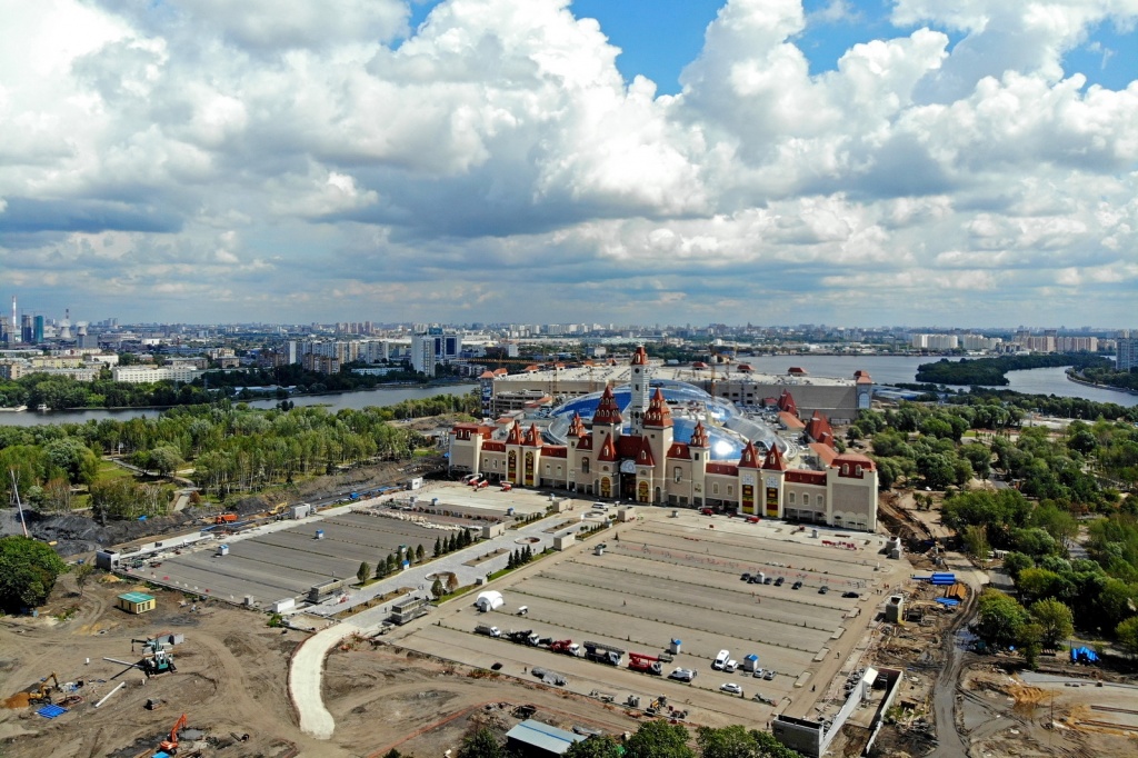 Обустройство наземной парковки парка развлечений "Остров мечты" Обустройство наземной парковки парка развлечений "Остров мечты"