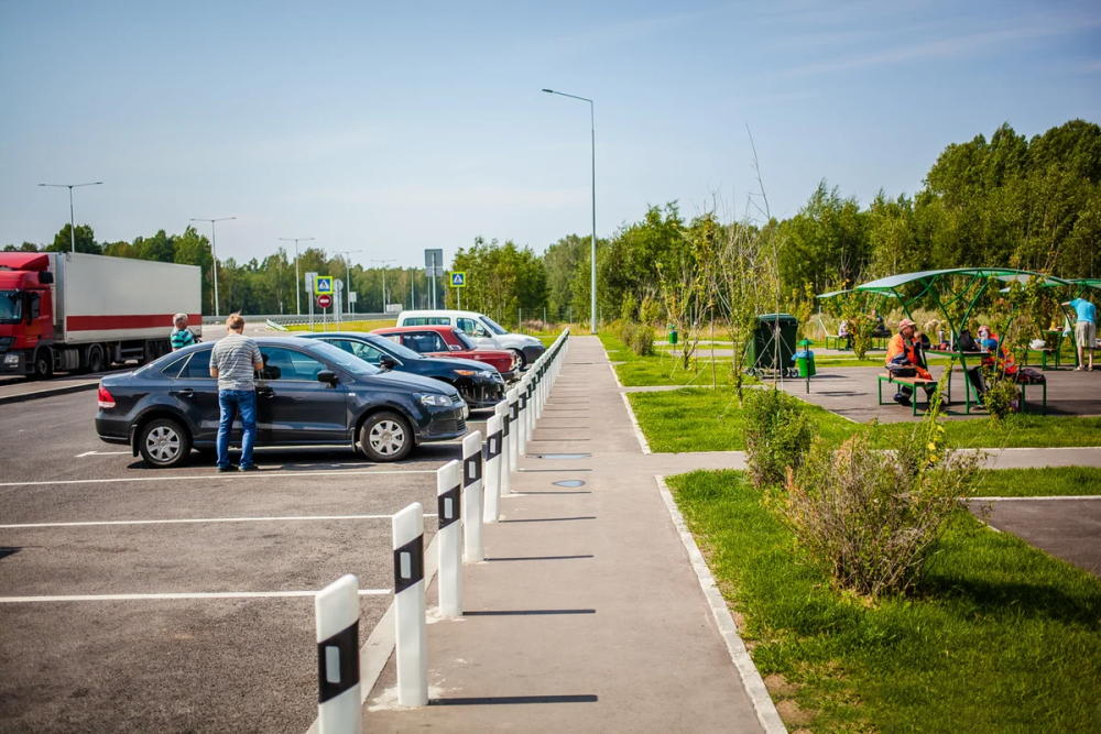 М стоянка. Трасса м11 кемпинги. Площадки для отдыха на трассе. Место отдыха на трассе. Стоянка на трассе.