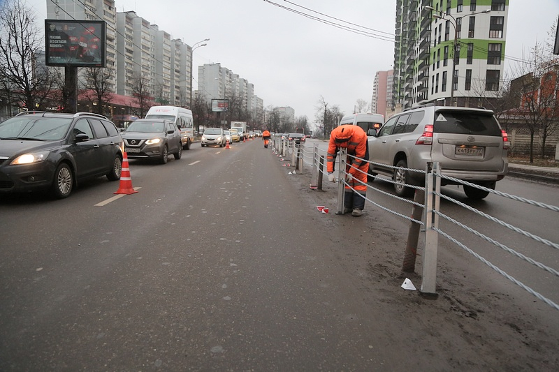 Виды тросовых ограждений для разделения потоков движения Виды тросовых ограждений для разделения потоков движения