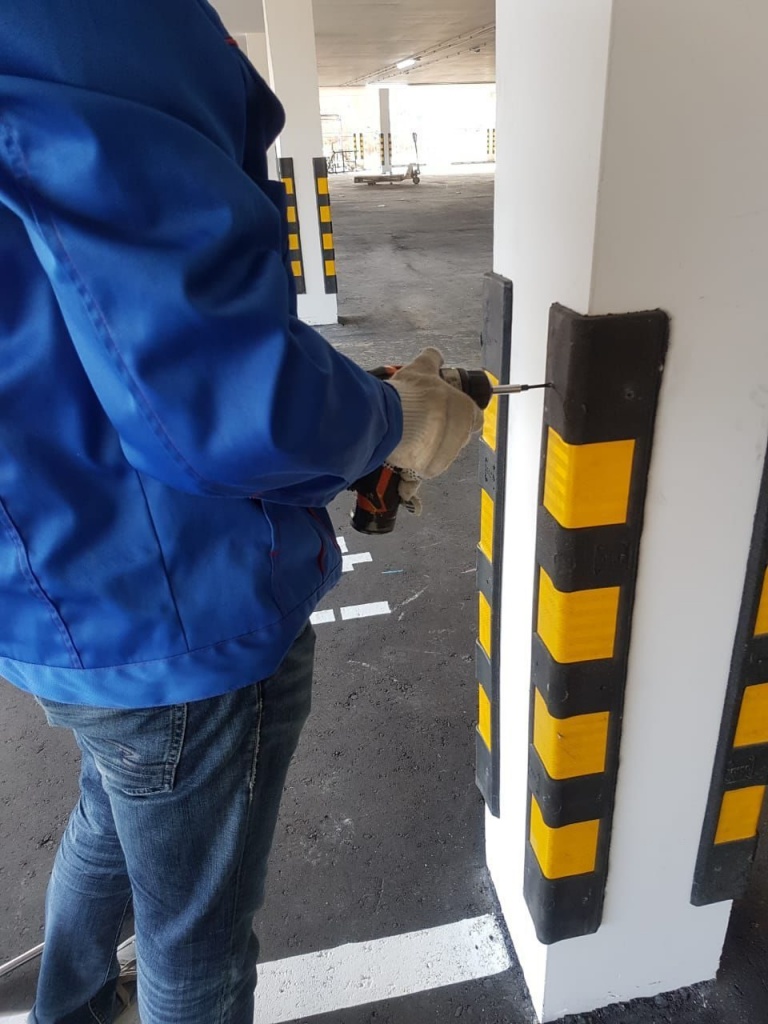 Монтаж углового демпфера