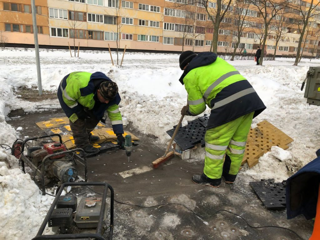 Монтаж искусственной дорожной неровности (ИДН) Монтаж искусственной дорожной неровности (ИДН)