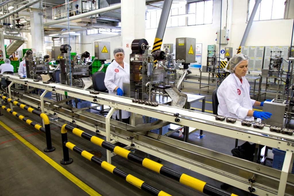 Металлические колесоотбойники для защиты зоны рабочего процесса Металлические колесоотбойники для защиты зоны рабочего процесса