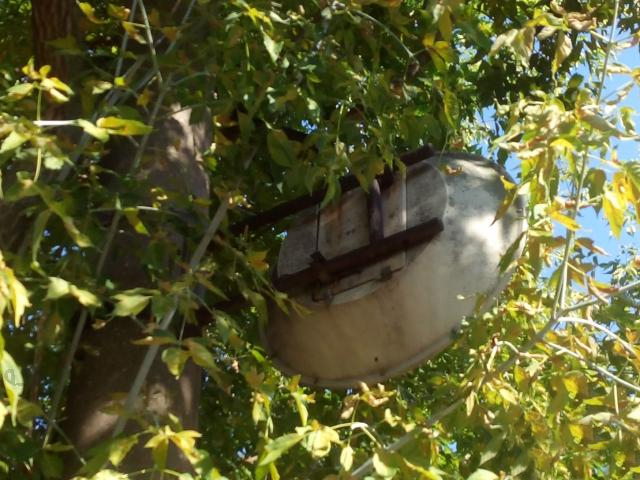 Установка дорожного знака с помощью кронштейна Установка дорожного знака с помощью кронштейна