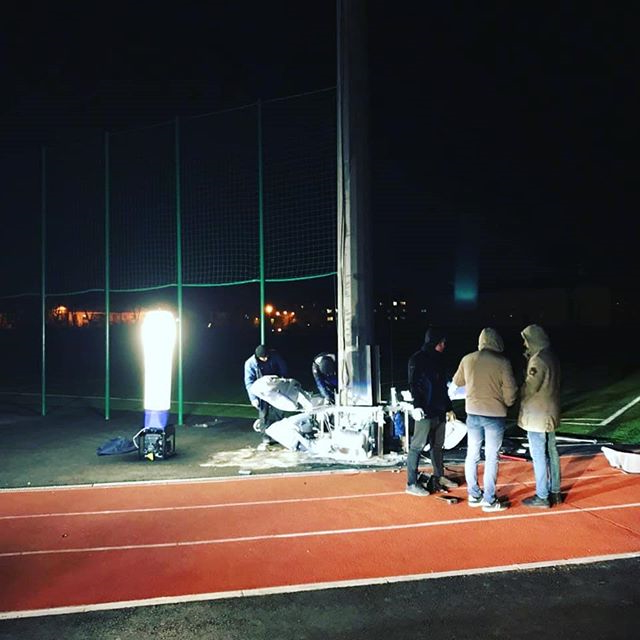 Использование аварийной установки для освещения мест проведения срочных ремонтных работ