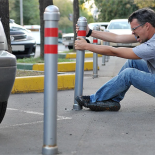 Столбики-неваляшки