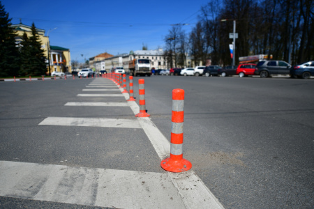 Шаг установки парковочных столбиков, технология монтажа Шаг установки парковочных столбиков, технология монтажа