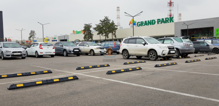 Рейтинг колесоотбойников: ТОП-5 лучших вариантов для обустройства зоны парковки