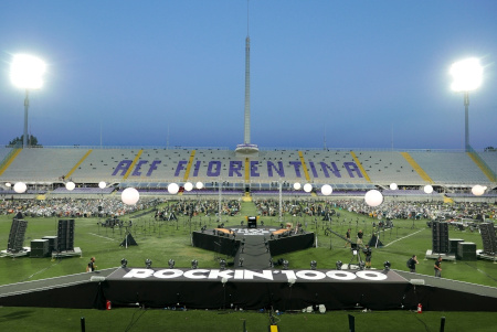 «Яркая» составляющая не всегда востребована или когда нужны черные кабель-каналы «Яркая» составляющая не всегда востребована или когда нужны черные кабель-каналы